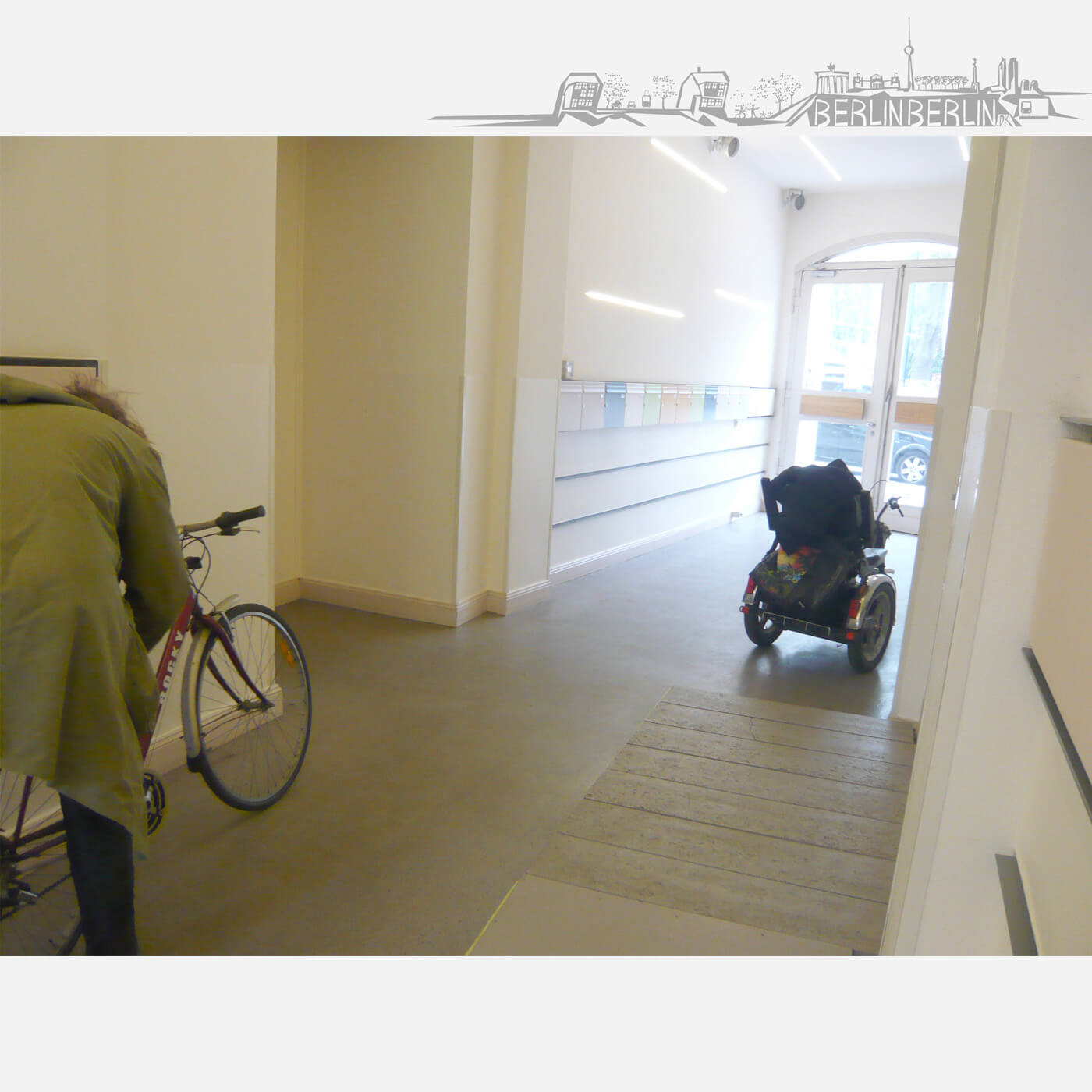 19-handicapvenlig-indgang-facade_Pappelallee_lejlighed_Berlin_berlinberlin